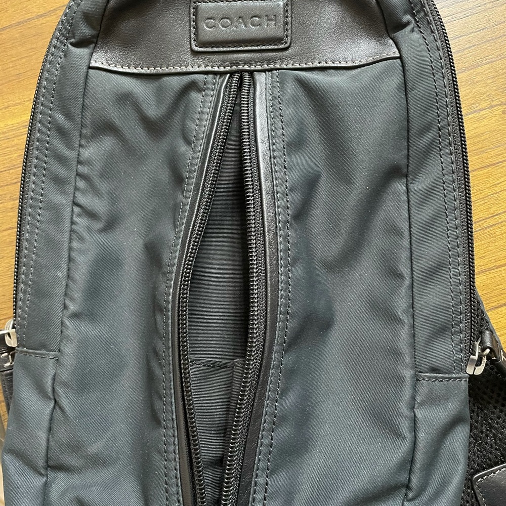 Coach - Picture 4 of 5